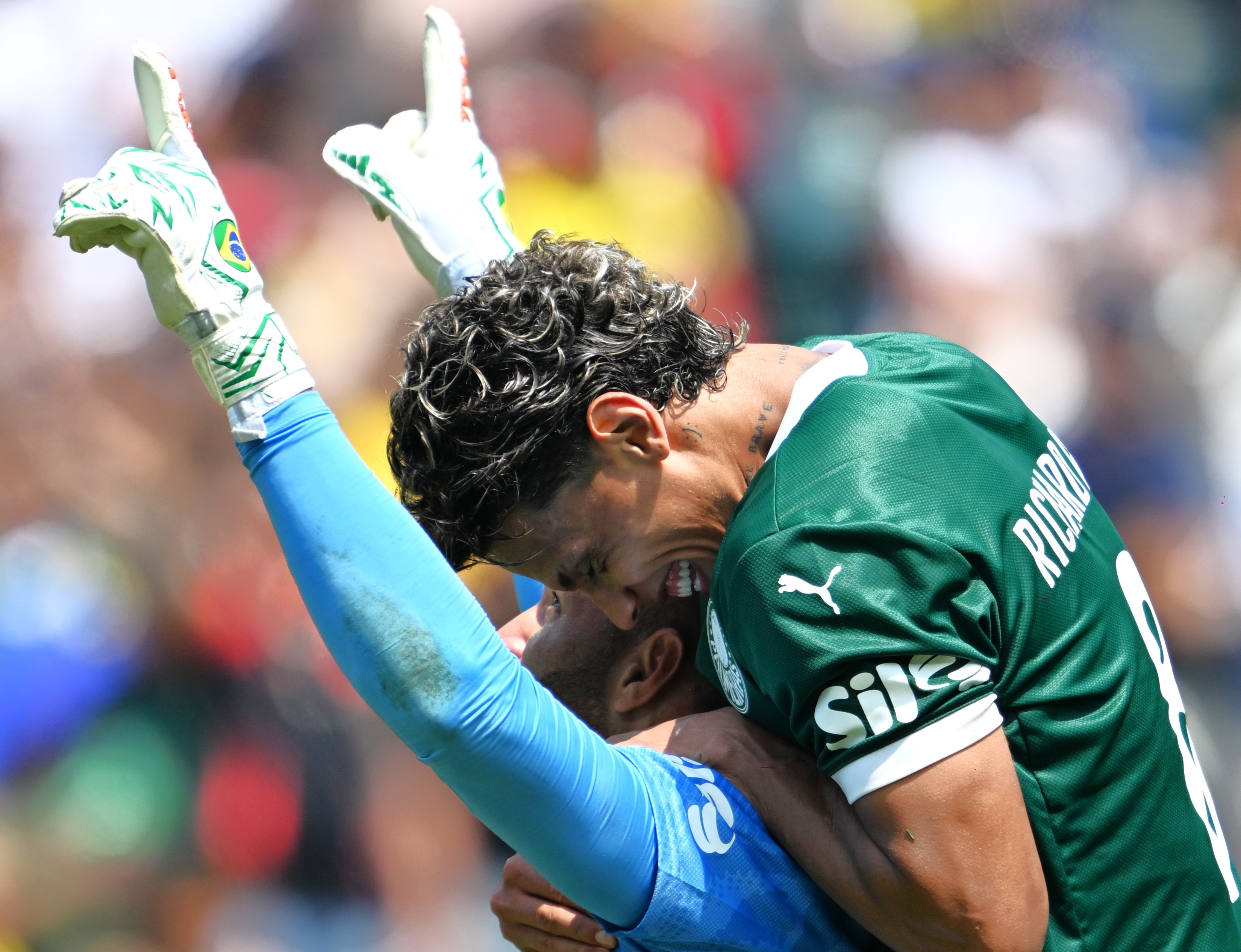 世俱杯前瞻：拉普拉塔大学生与对手交锋看点