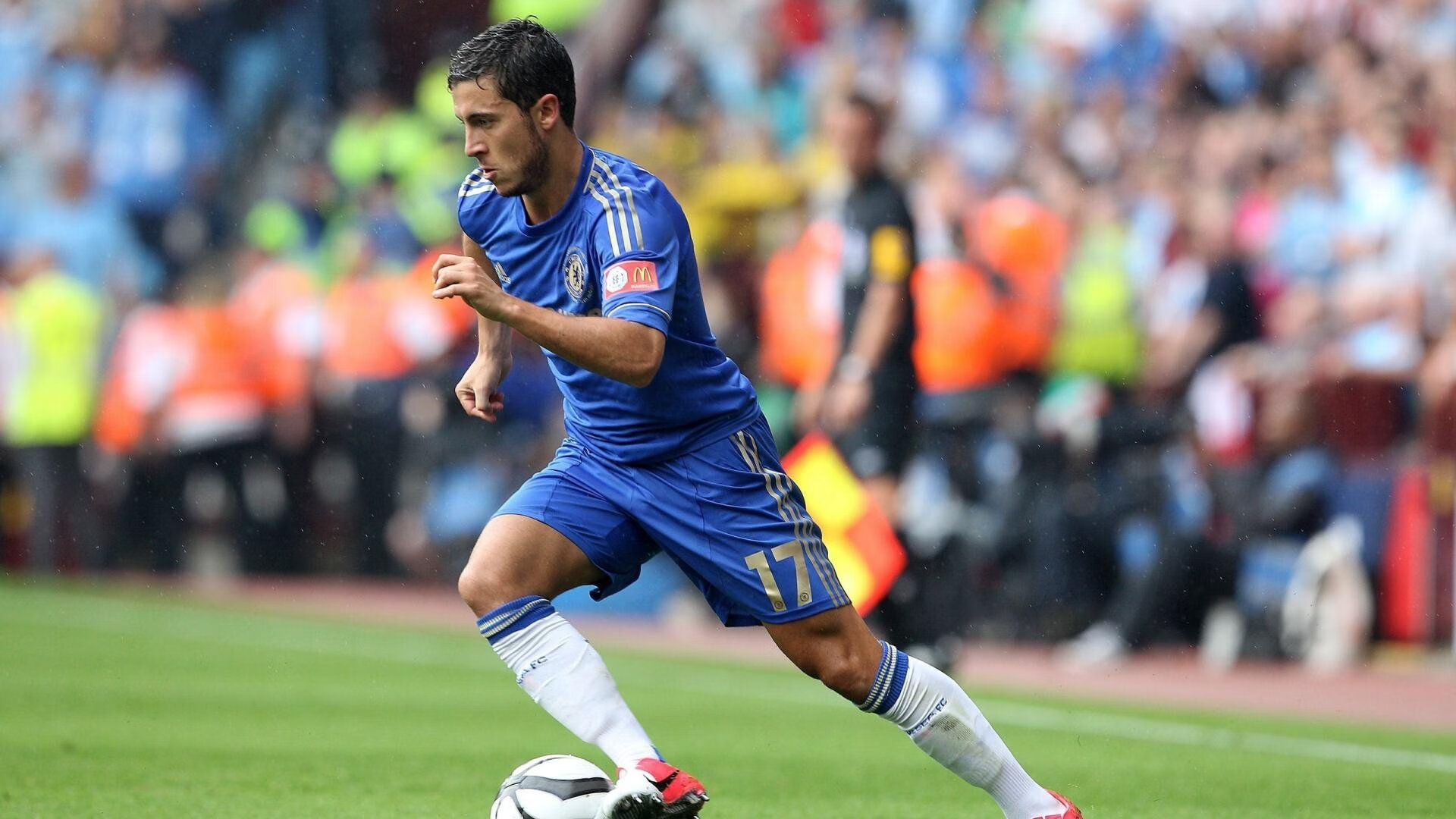 绿茵与赛道的神奇交汇，当贝蒂斯征服摩纳哥，阿圭罗在F1揭幕战上演速度传奇