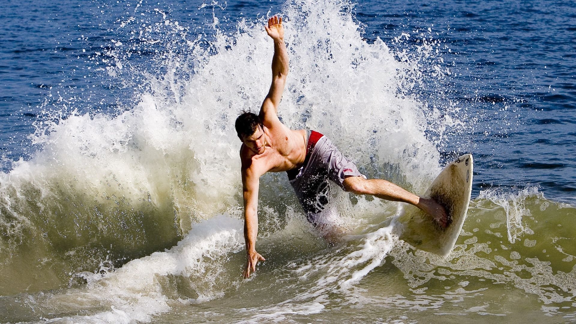 天山雪豹对决紫金豪门，哈利伯顿的冰与火之歌